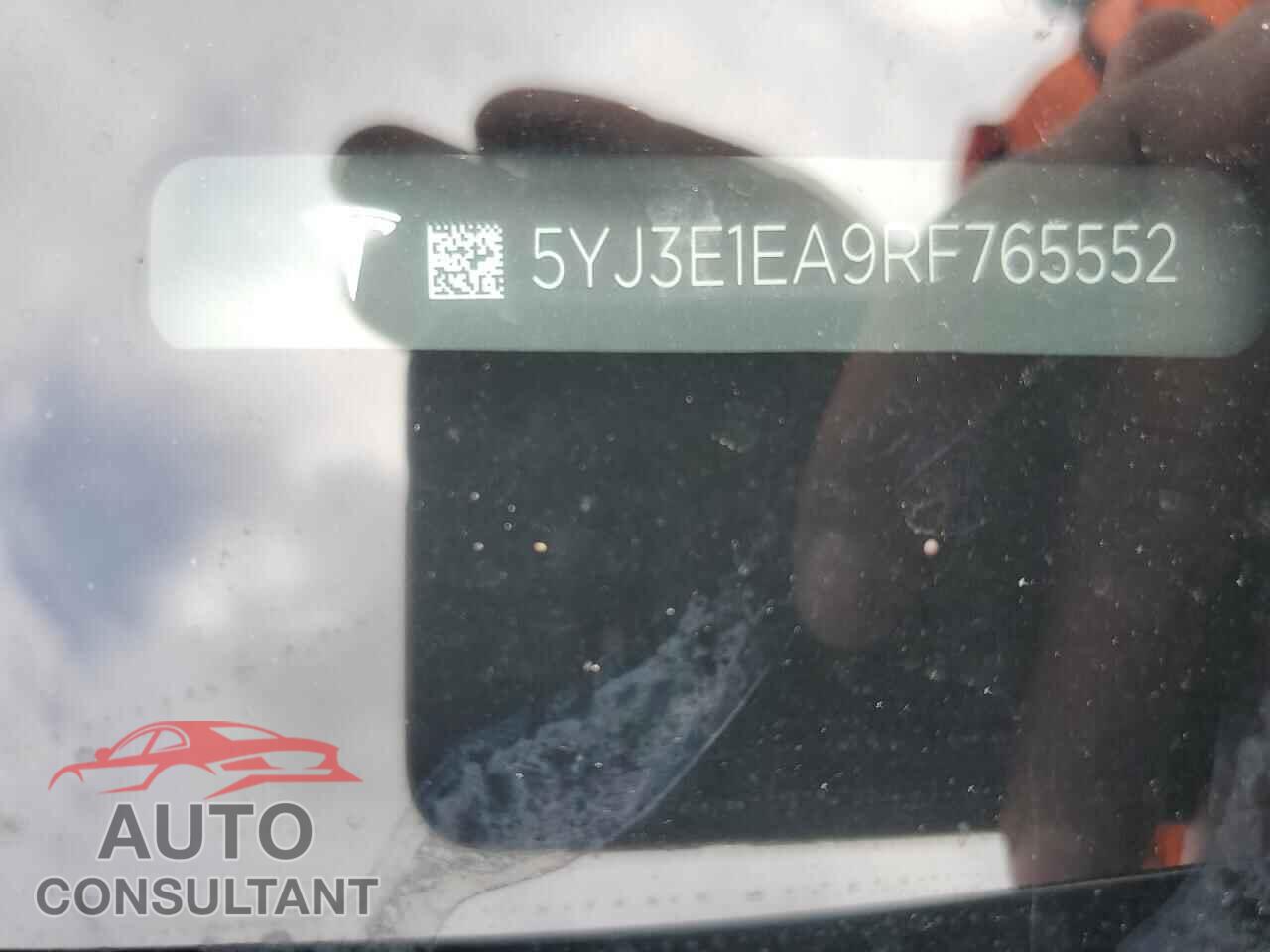 TESLA MODEL 3 2024 - 5YJ3E1EA9RF765552
