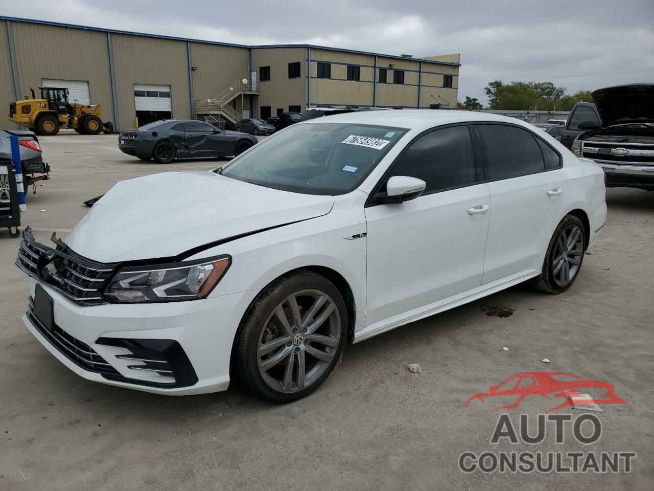 VOLKSWAGEN PASSAT 2018 - 1VWAA7A3XJC013967