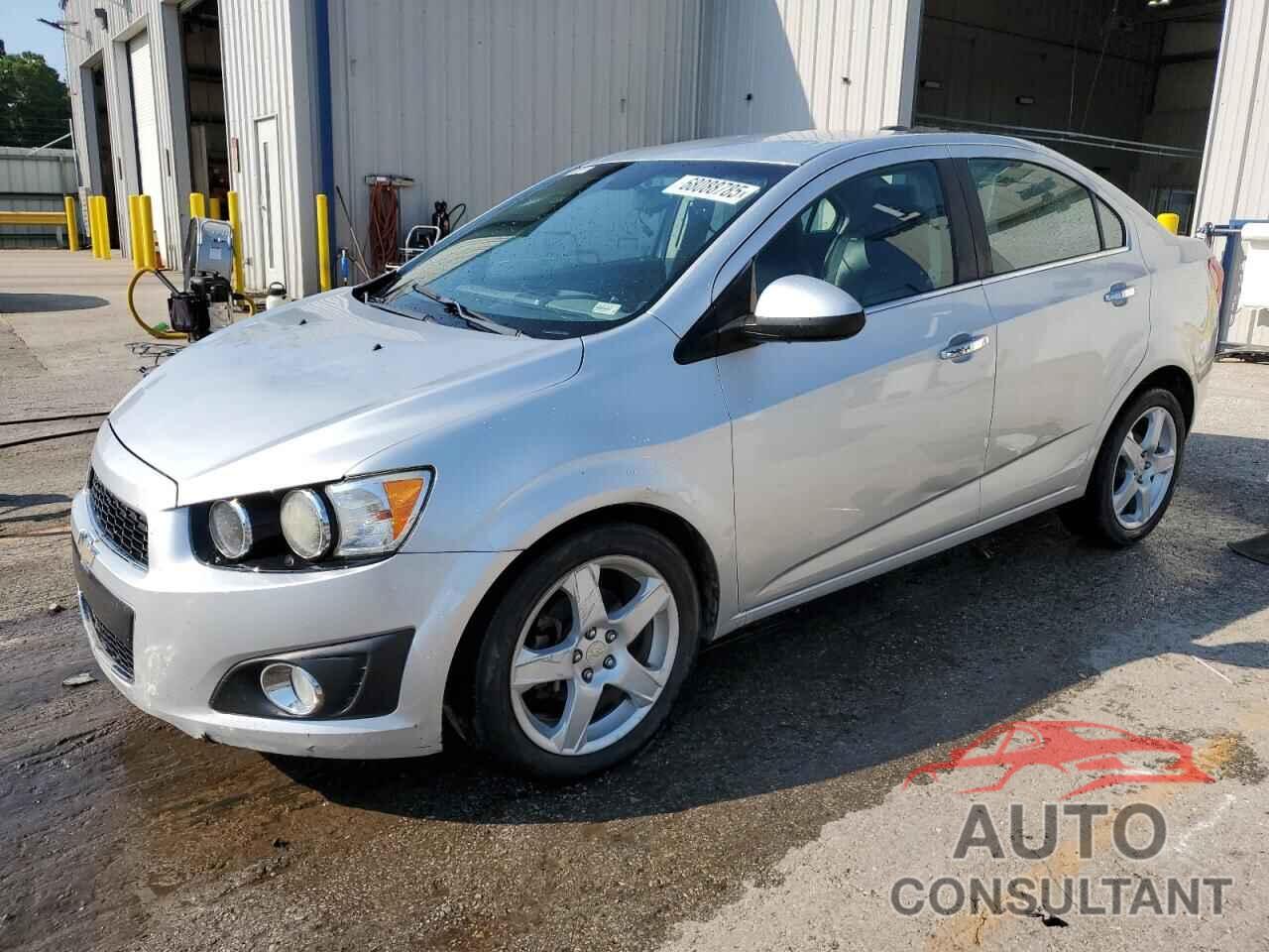 CHEVROLET SONIC 2016 - 1G1JE5SB2G4137986