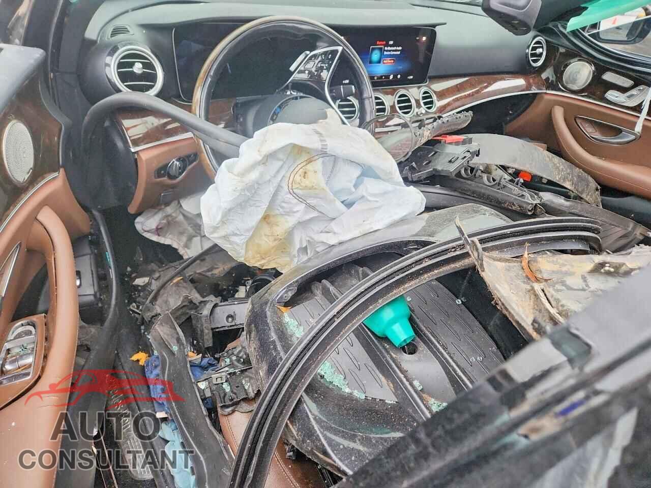 MERCEDES-BENZ E-CLASS 2021 - W1KZF8EB2MA995188