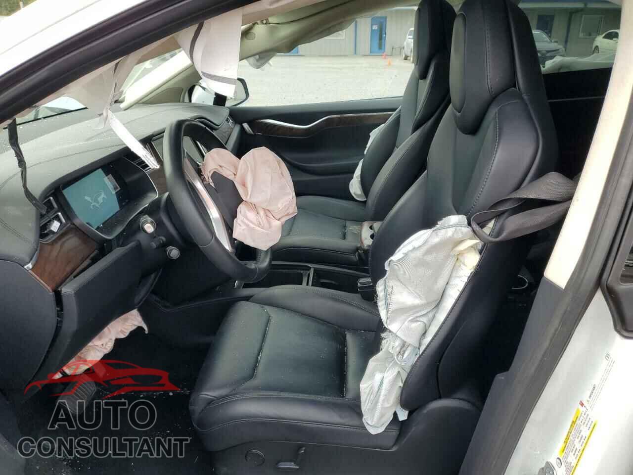 TESLA MODEL X 2018 - 5YJXCBE28JF087144