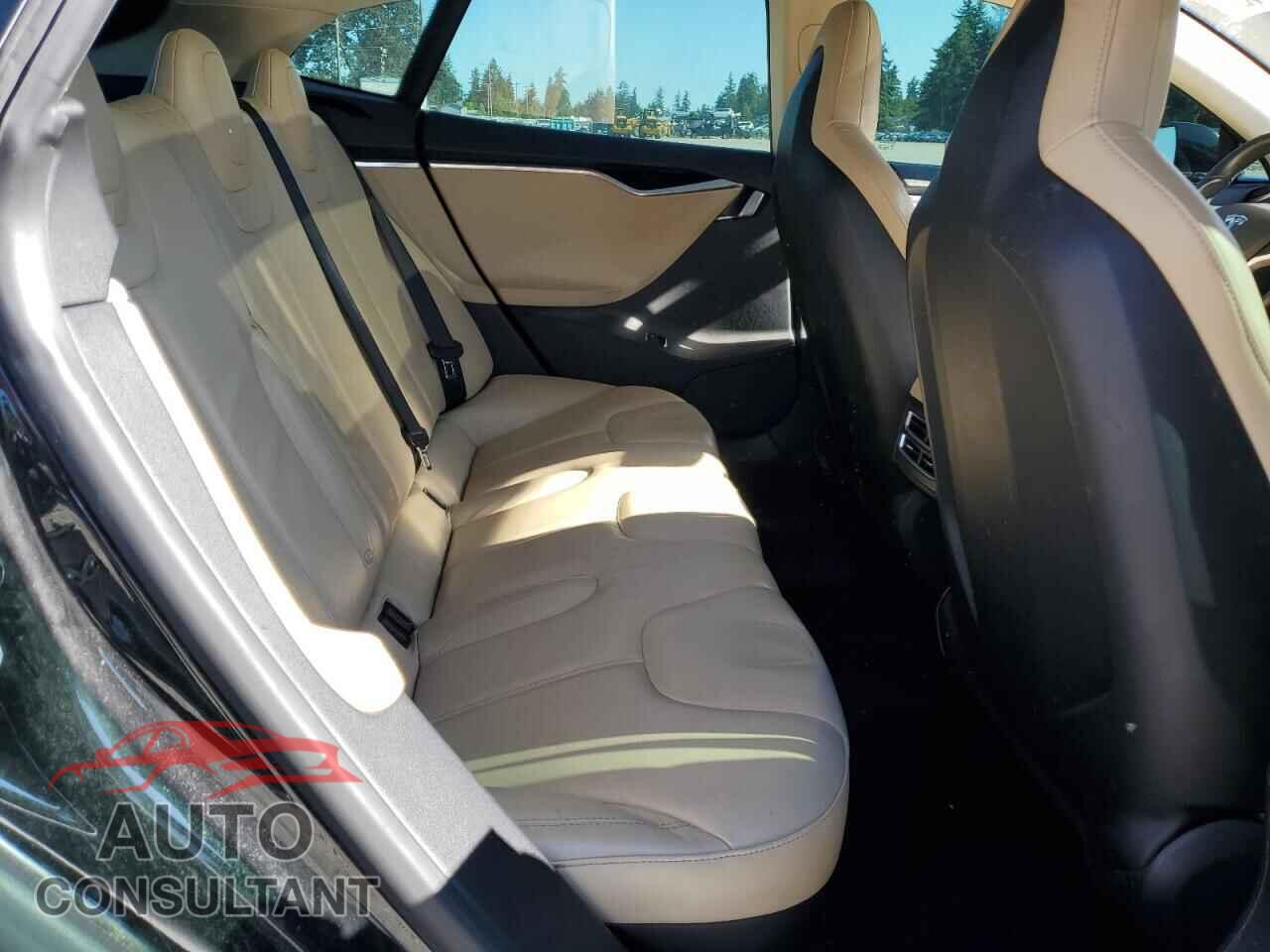 TESLA MODEL S 2013 - 5YJSA1CN1DFP12947