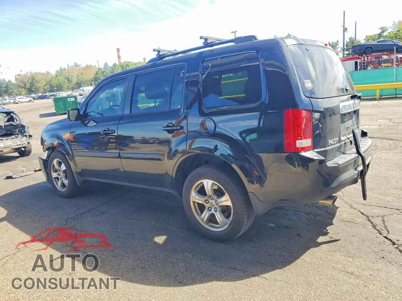 HONDA PILOT 2015 - 5FNYF4H75FB032611