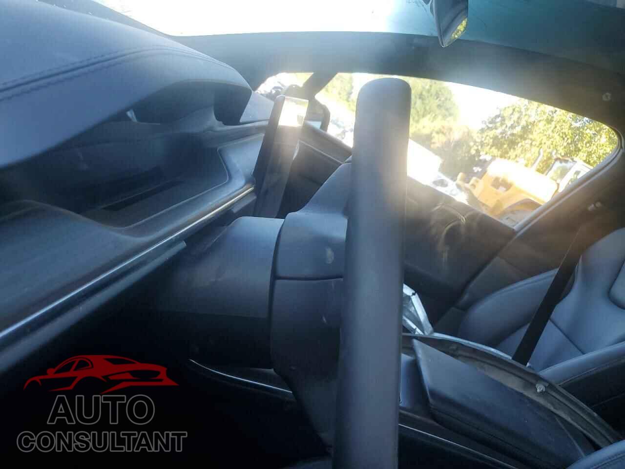 TESLA MODEL X 2023 - 7SAXCDE5XPF381081