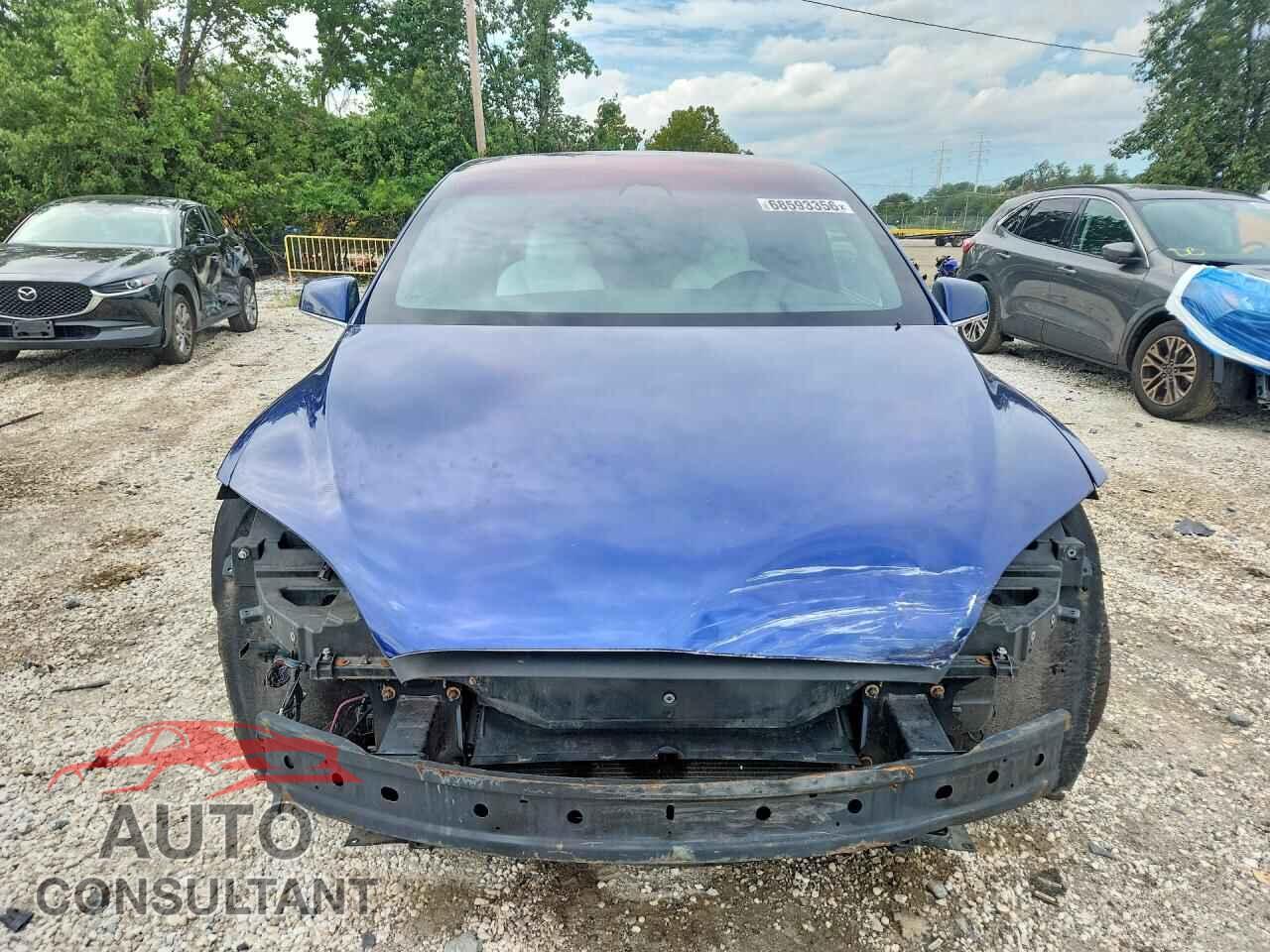 TESLA MODEL X 2018 - 5YJXCBE22JF087091