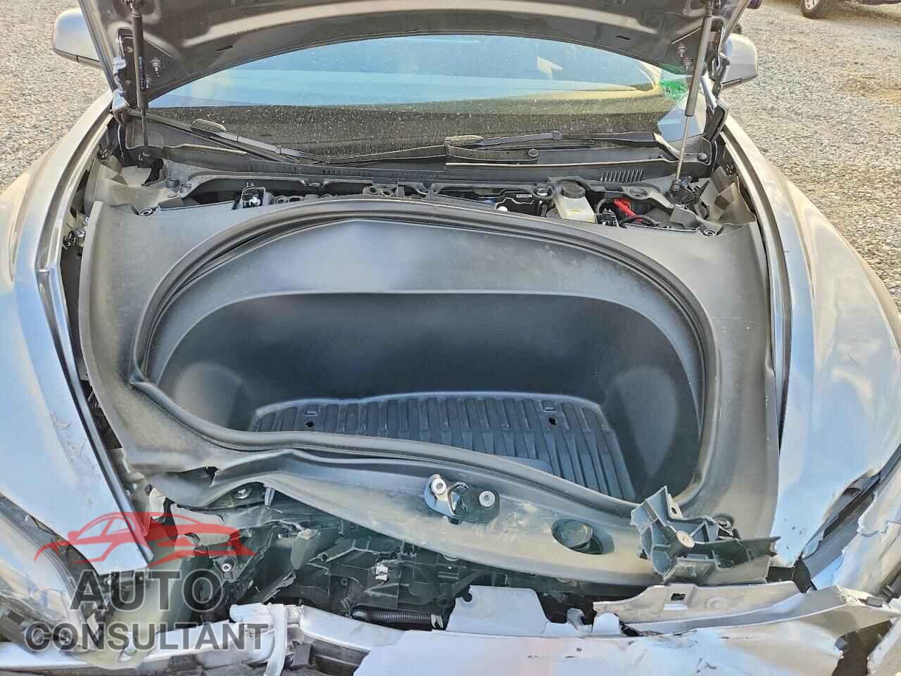 TESLA MODEL 3 2025 - 5YJ3E1EB6SF997783