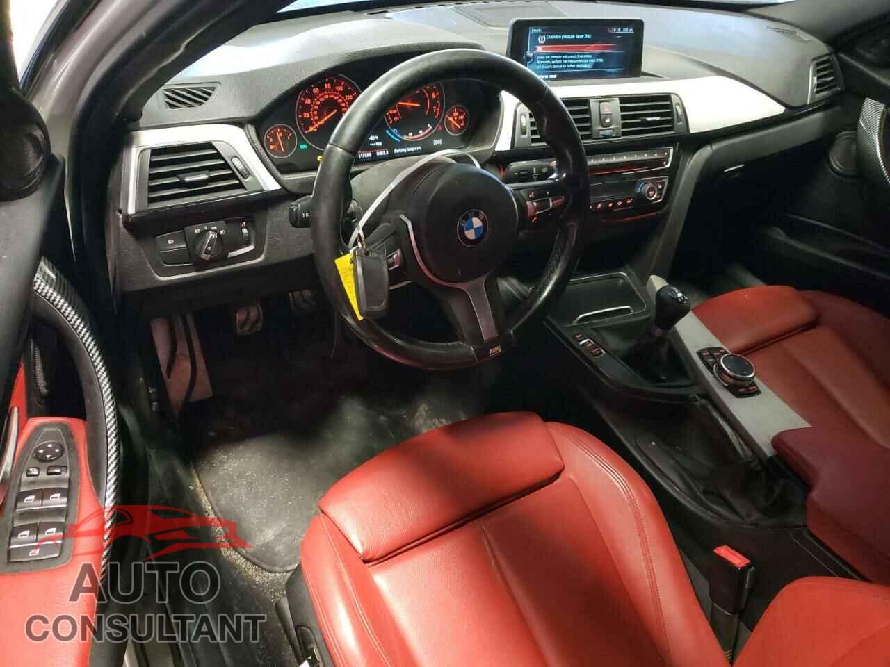 BMW 3 SERIES 2017 - WBA8B7G59HNT70821