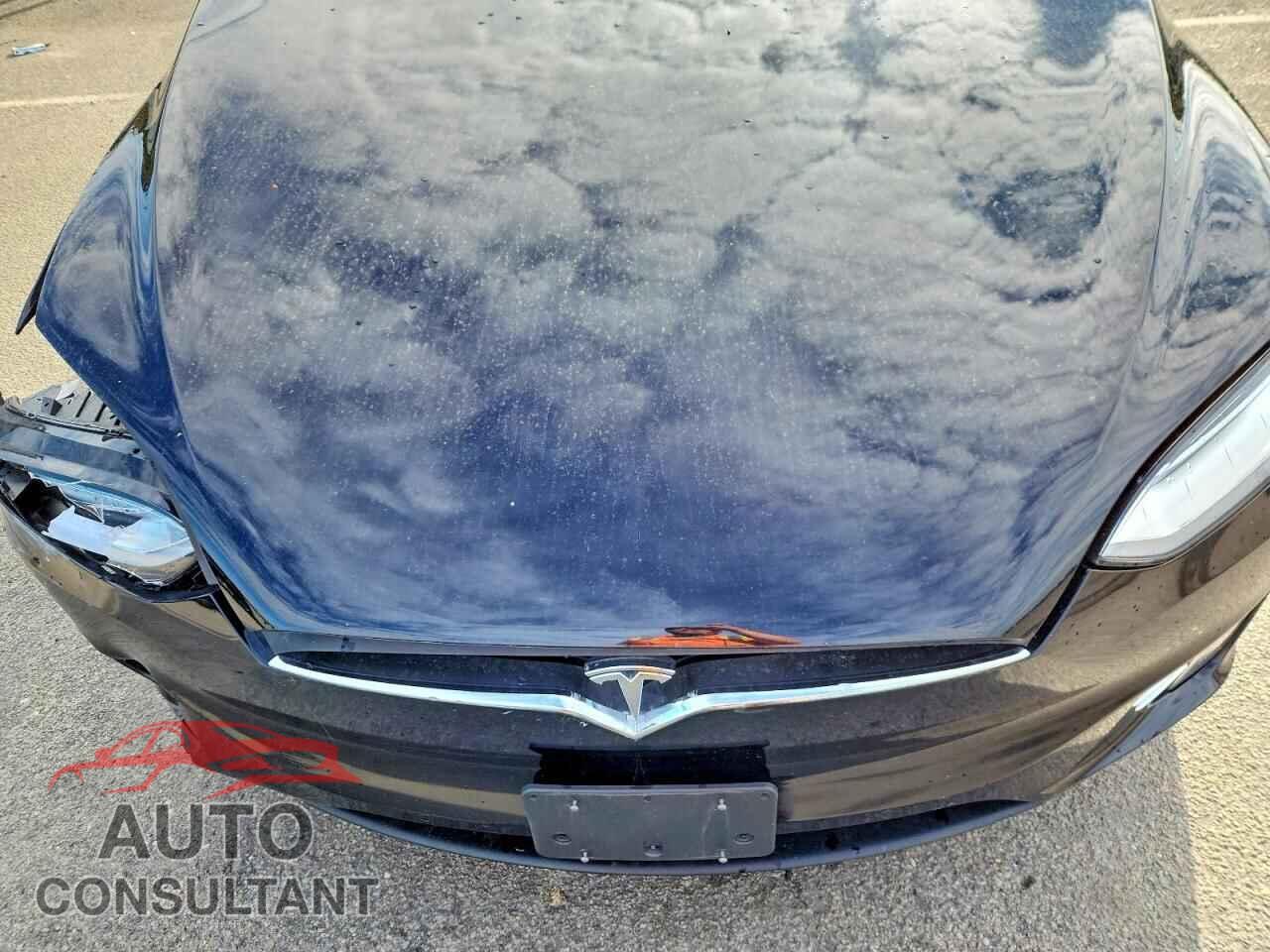 TESLA MODEL X 2018 - 5YJXCDE2XJF112251