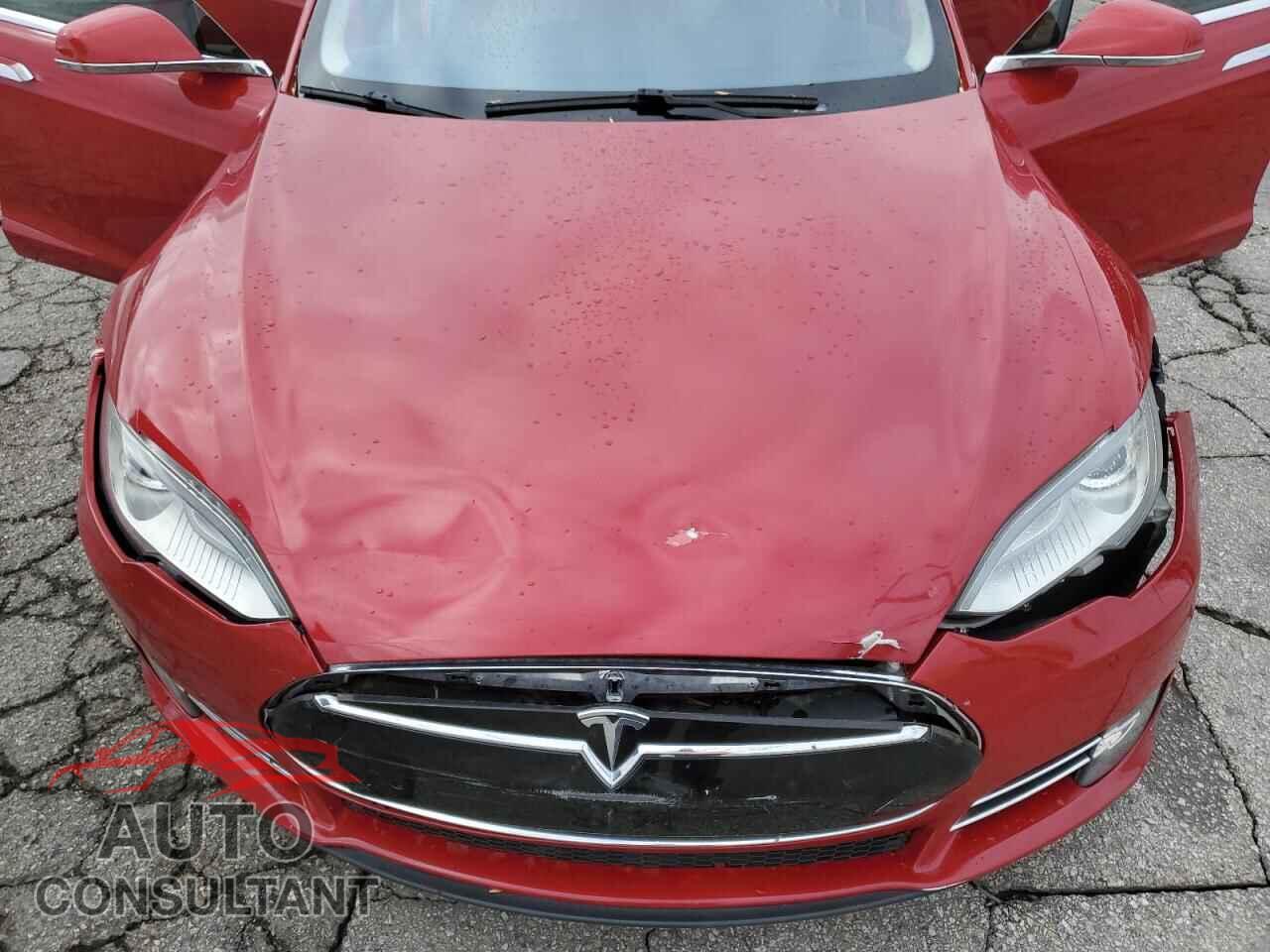 TESLA MODEL S 2013 - 5YJSA1CG1DFP23304