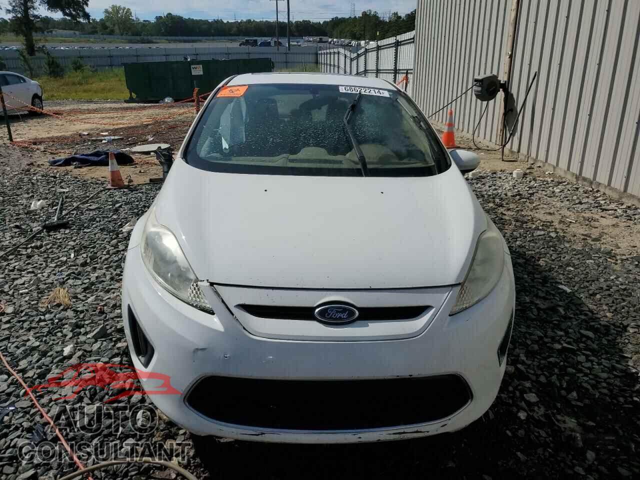 FORD FIESTA 2011 - 3FADP4EJ4BM218924