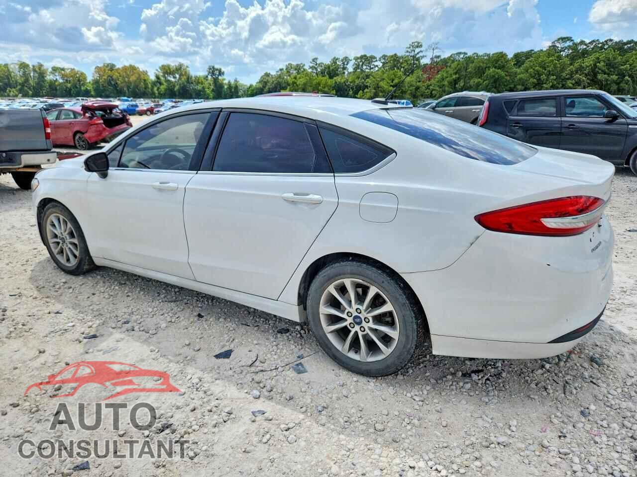 FORD FUSION 2017 - 3FA6P0H7XHR235627