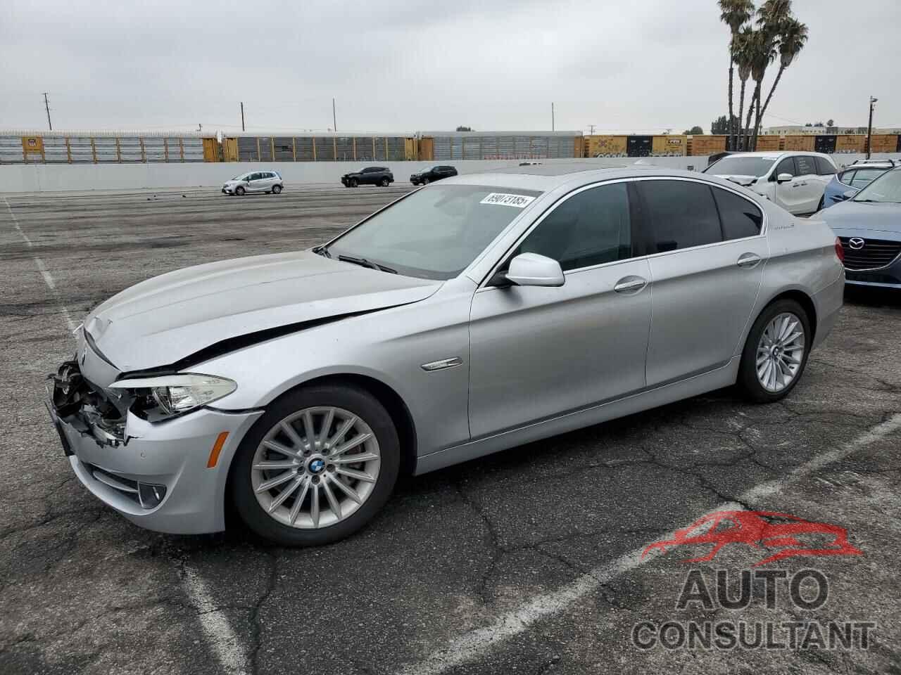 BMW 5 SERIES 2013 - WBAFZ9C52DD090422