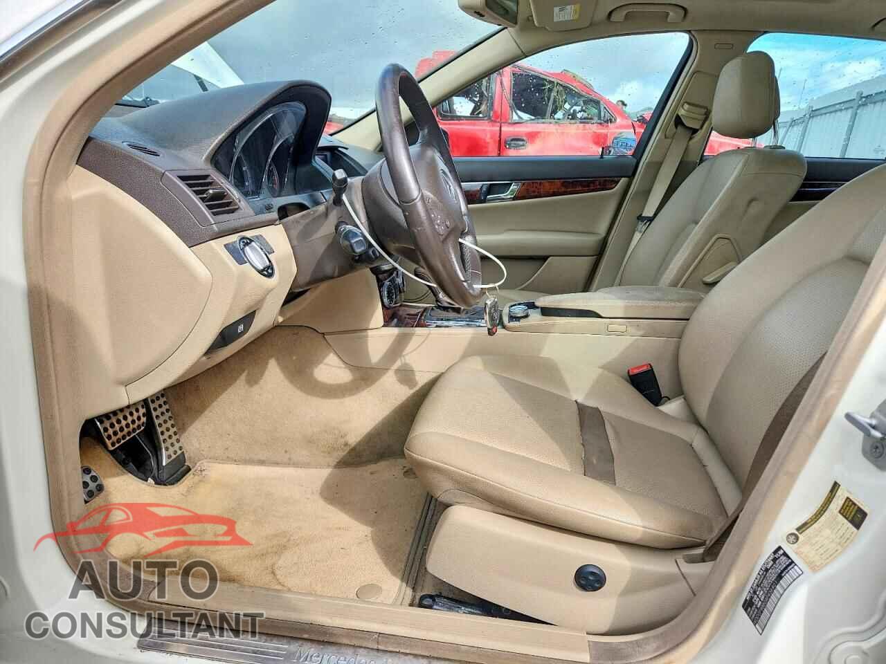 MERCEDES-BENZ C-CLASS 2010 - WDDGF8BB0AF436801