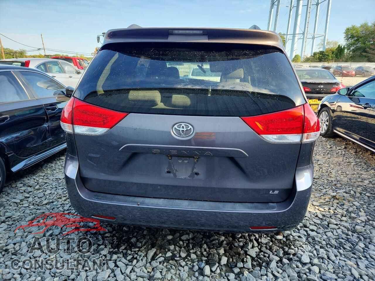 TOYOTA SIENNA 2013 - 5TDKK3DC1DS336882