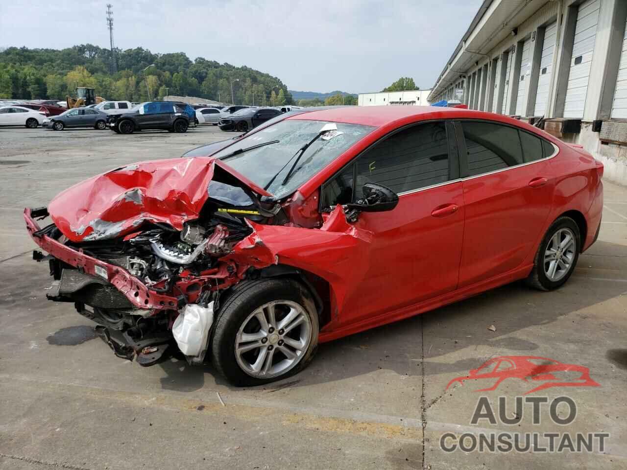 CHEVROLET CRUZE 2018 - 1G1BE5SM5J7156298