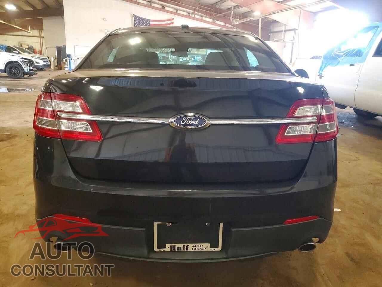 FORD TAURUS 2015 - 1FAHP2E80FG115972
