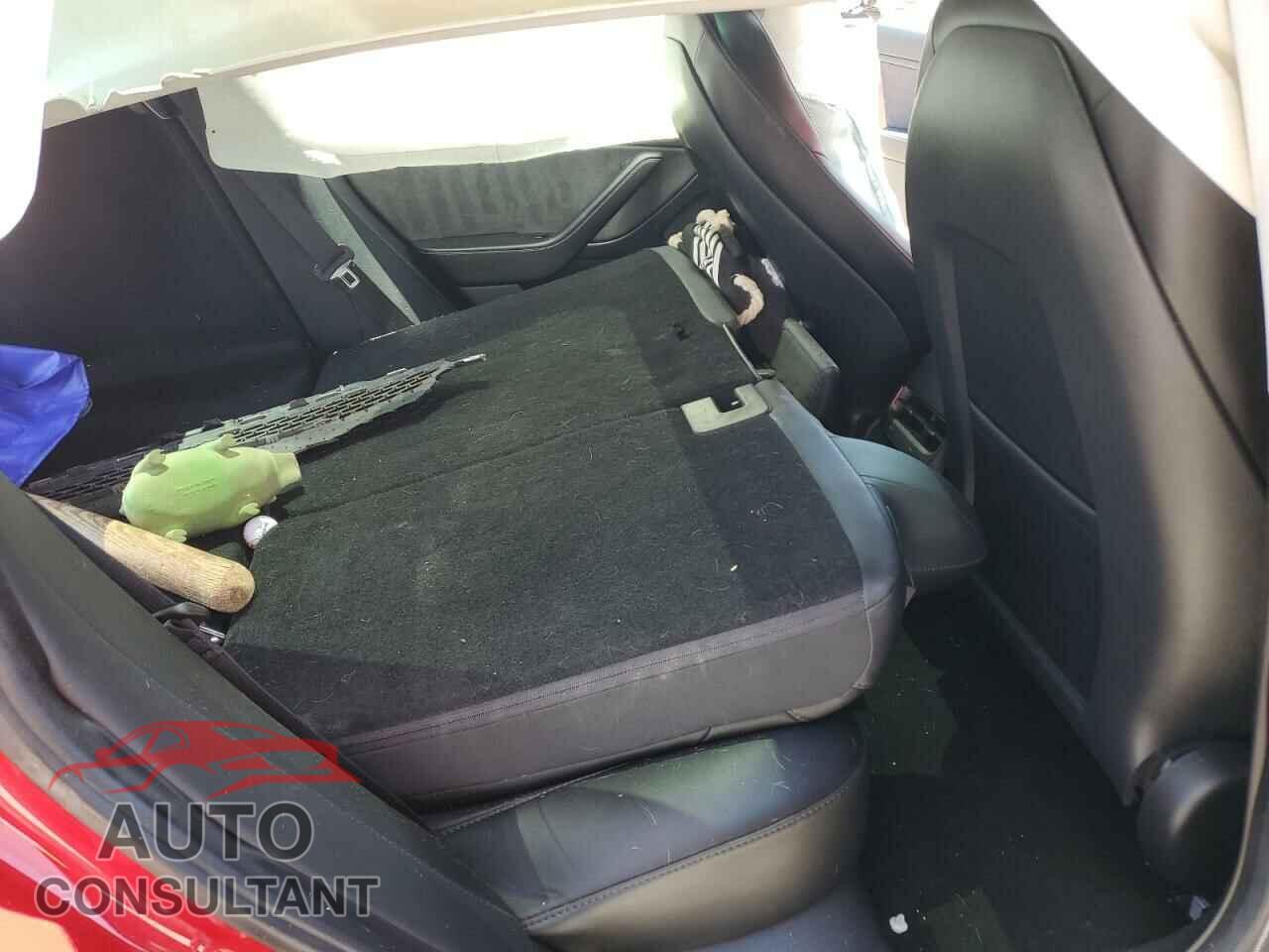 TESLA MODEL 3 2021 - 5YJ3E1EA3MF922727