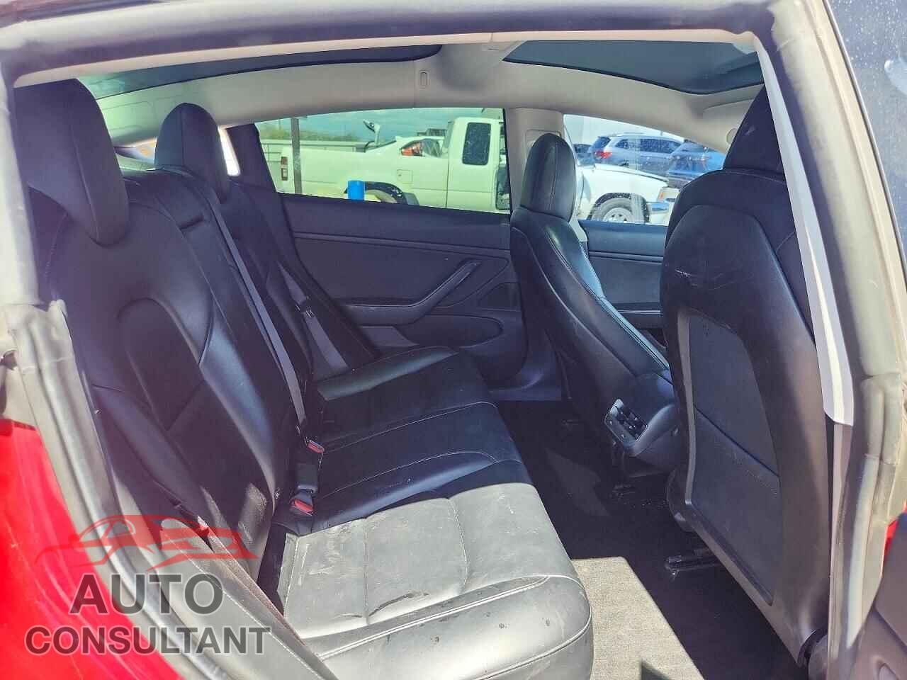 TESLA MODEL 3 2019 - 5YJ3E1EB7KF389738
