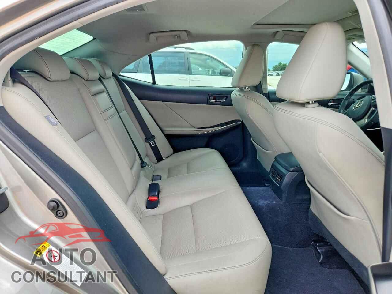LEXUS IS 2014 - JTHBF1D23E5042499