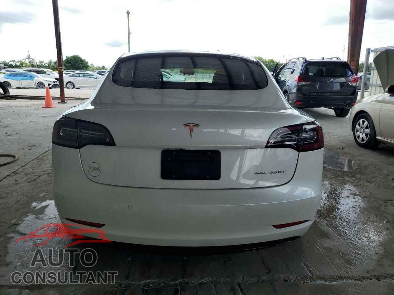 TESLA MODEL 3 2022 - 5YJ3E1EB0NF205759