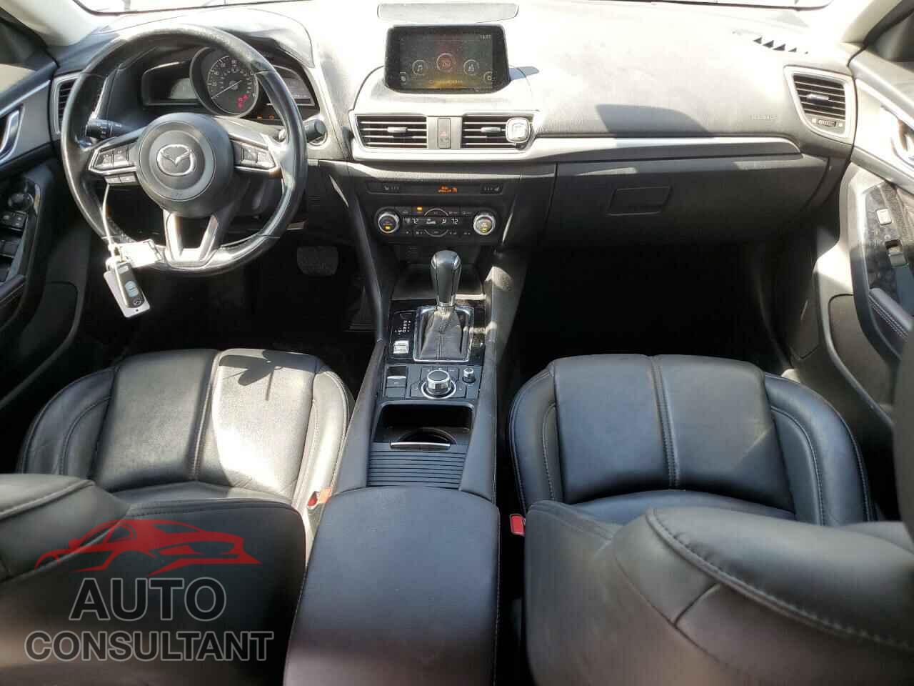 MAZDA 3 2017 - 3MZBN1L71HM149340