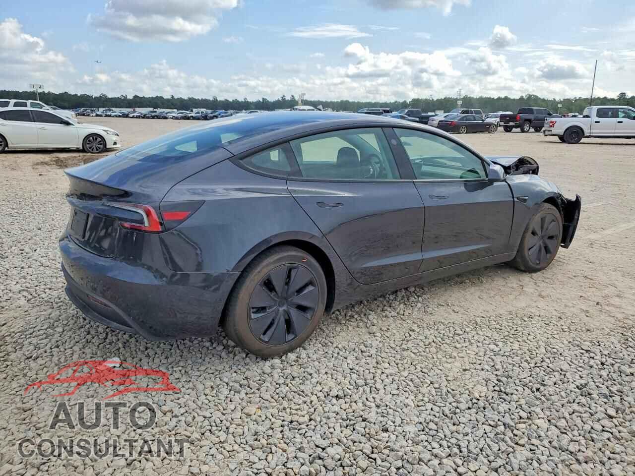 TESLA MODEL 3 2026 - 5YJ3E1EA4TF147630