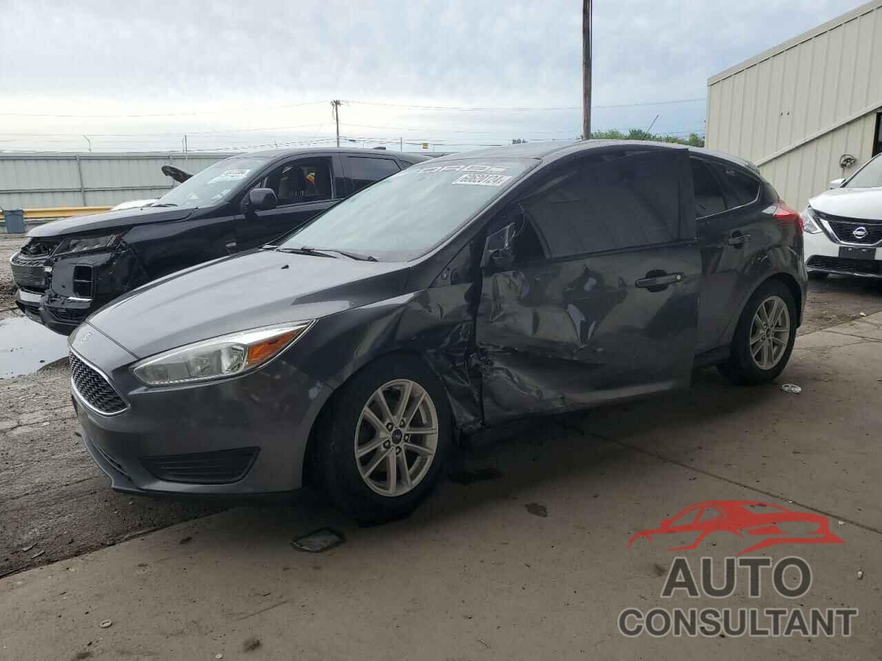 FORD FOCUS 2017 - 1FADP3K24HL323464