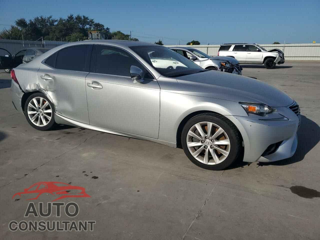 LEXUS IS 2016 - JTHBA1D21G5021975