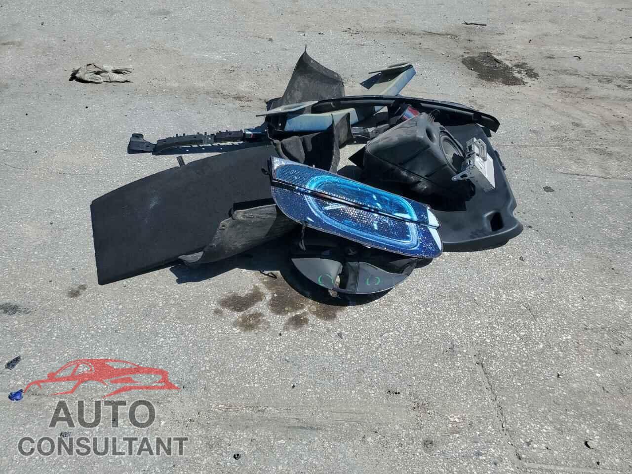 TESLA MODEL 3 2018 - 5YJ3E1EB2JF064994