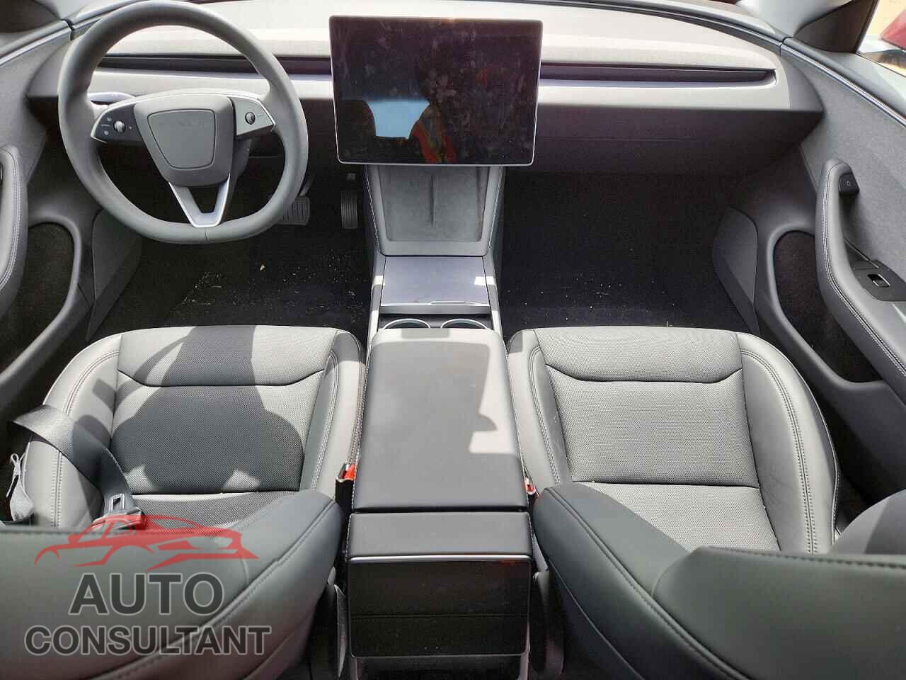 TESLA MODEL 3 2026 - 5YJ3E1EA0TF143879