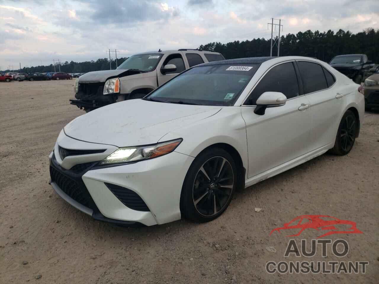 TOYOTA CAMRY 2018 - 4T1B61HK5JU109093