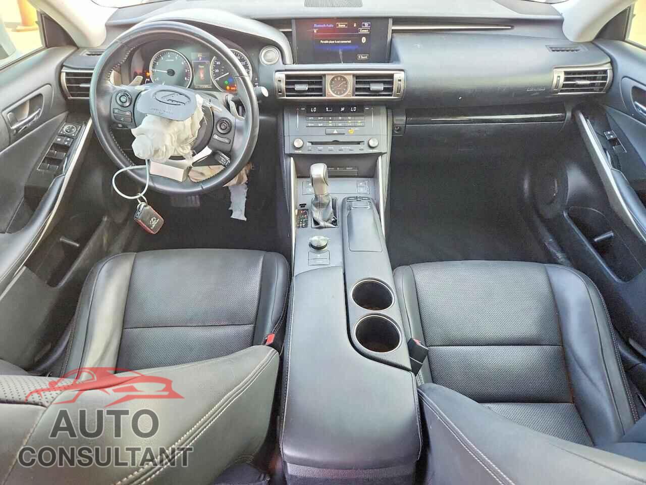 LEXUS IS 2015 - JTHBF1D21F5057018