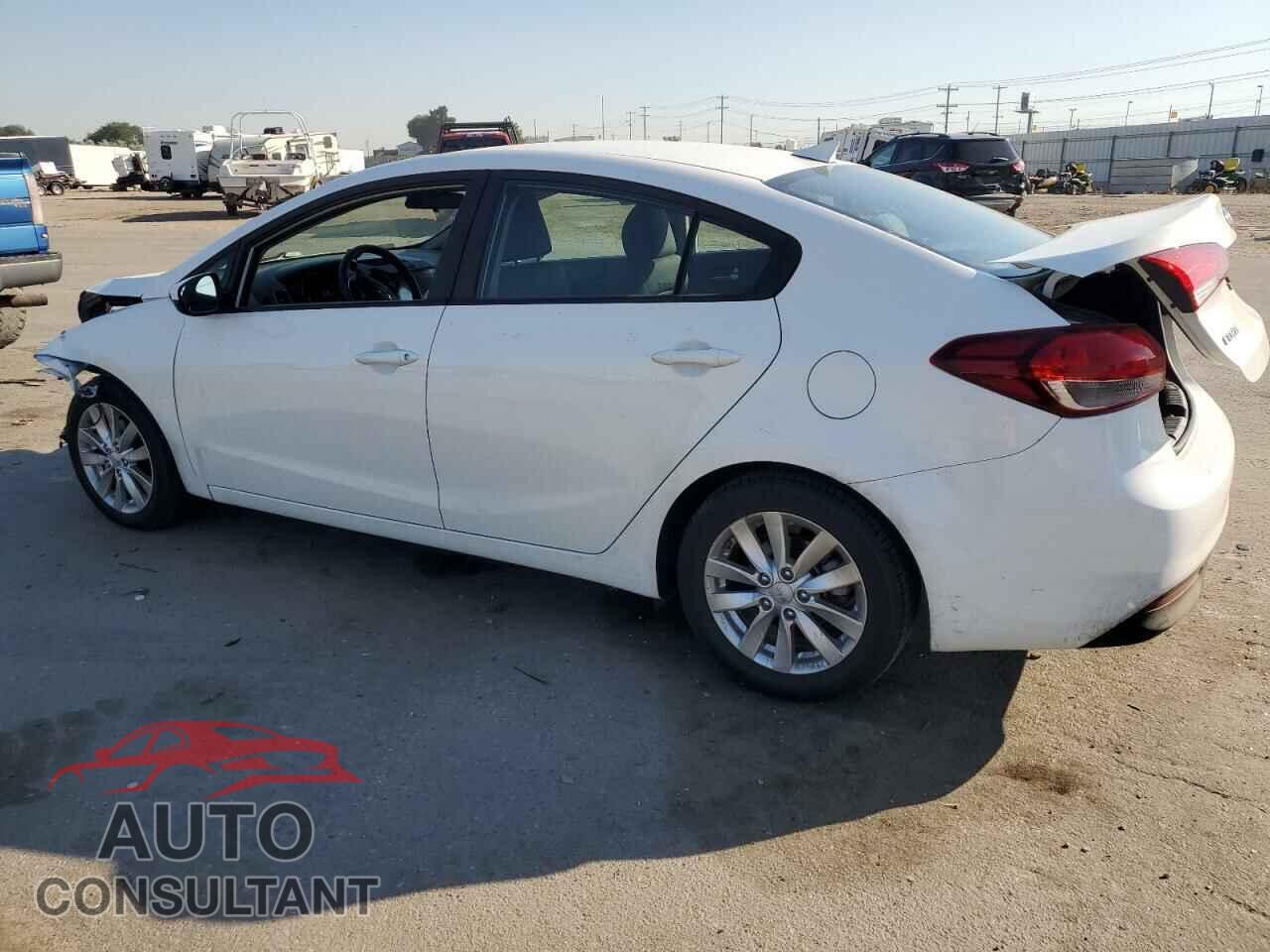 KIA FORTE 2017 - 3KPFK4A74HE048840