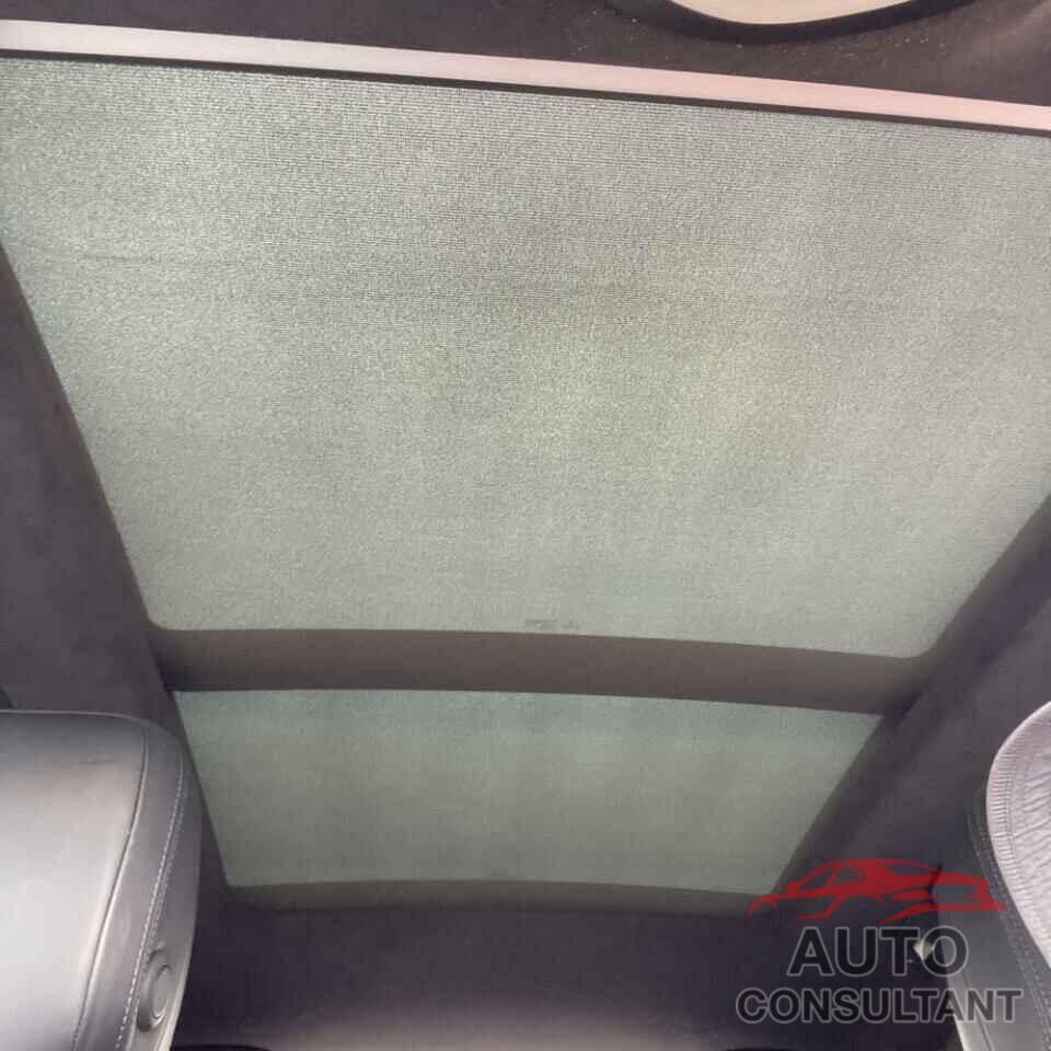 PORSCHE MACAN 2015 - WP1AF2A5XFLB99315