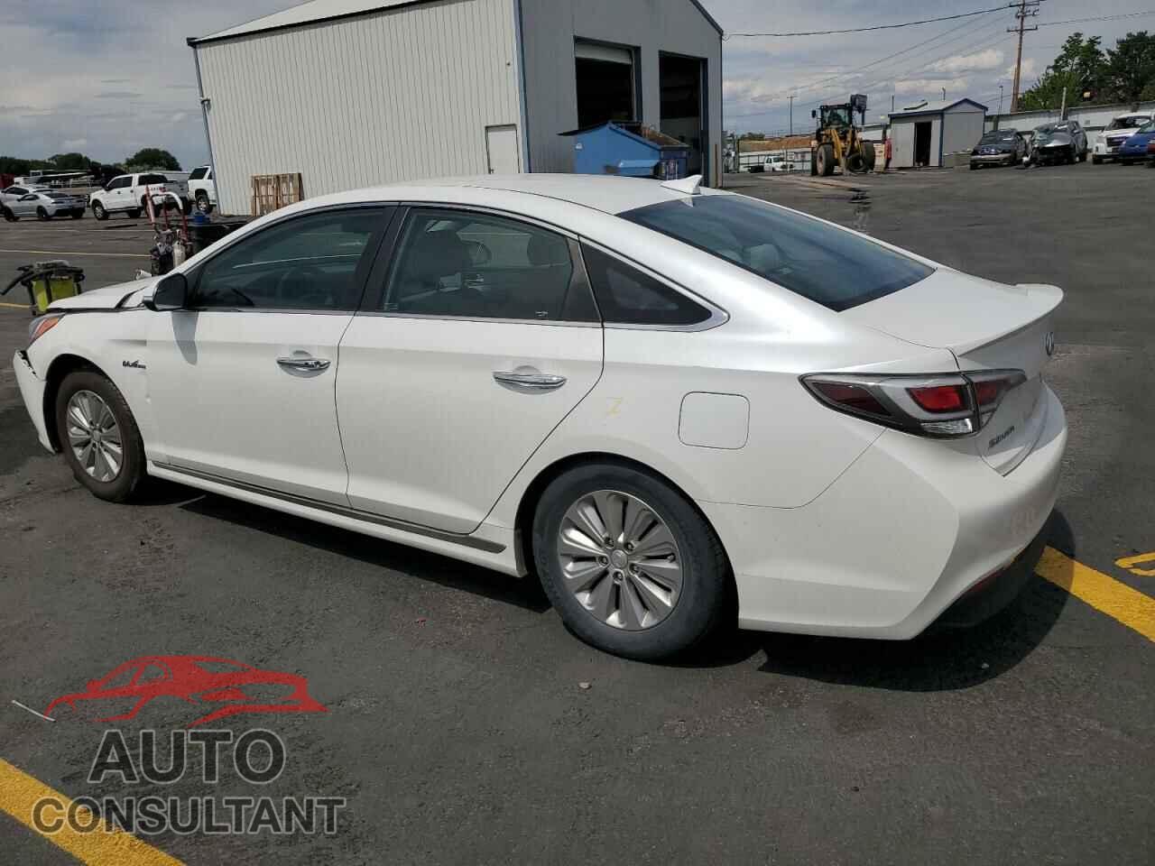 HYUNDAI SONATA 2017 - KMHE24L13HA044071