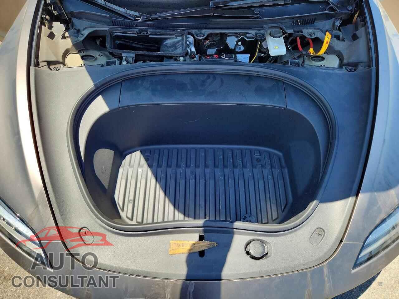 TESLA MODEL 3 2024 - 5YJ3E1EB0RF792809