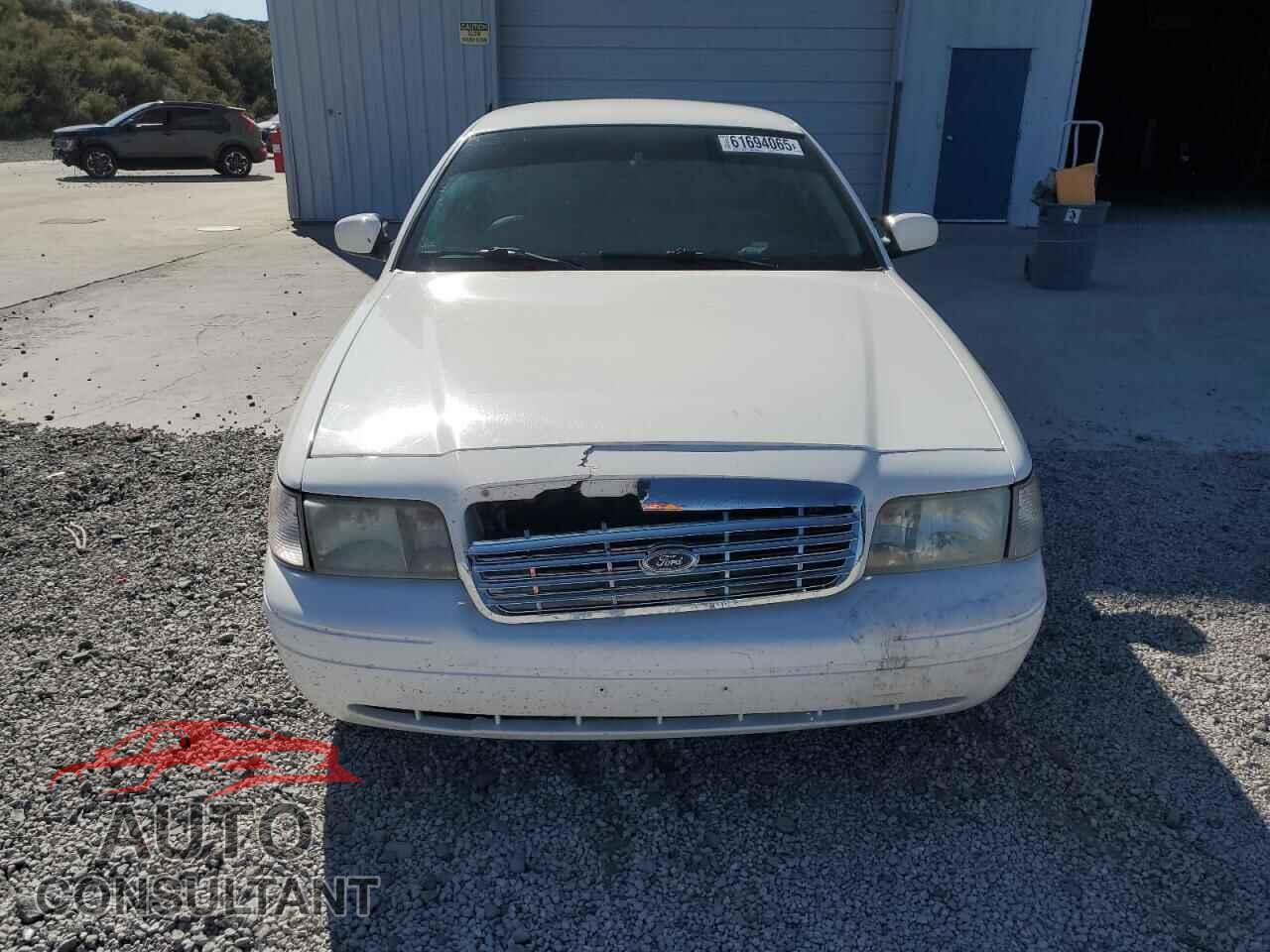 FORD CROWN VIC 2011 - 2FABP7EV5BX133123