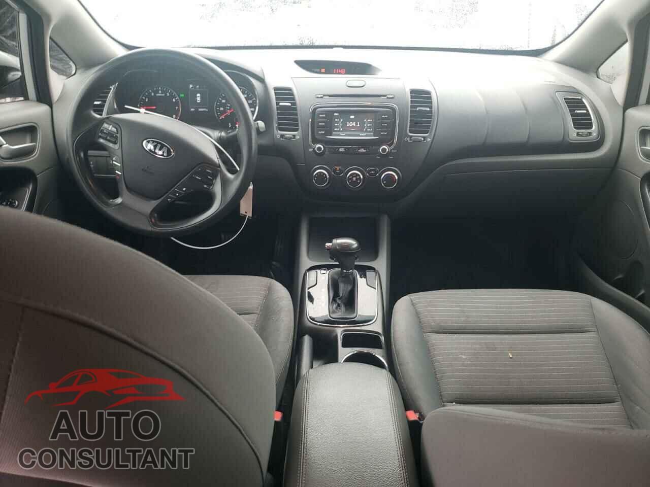 KIA FORTE 2017 - 3KPFL4A71HE044452