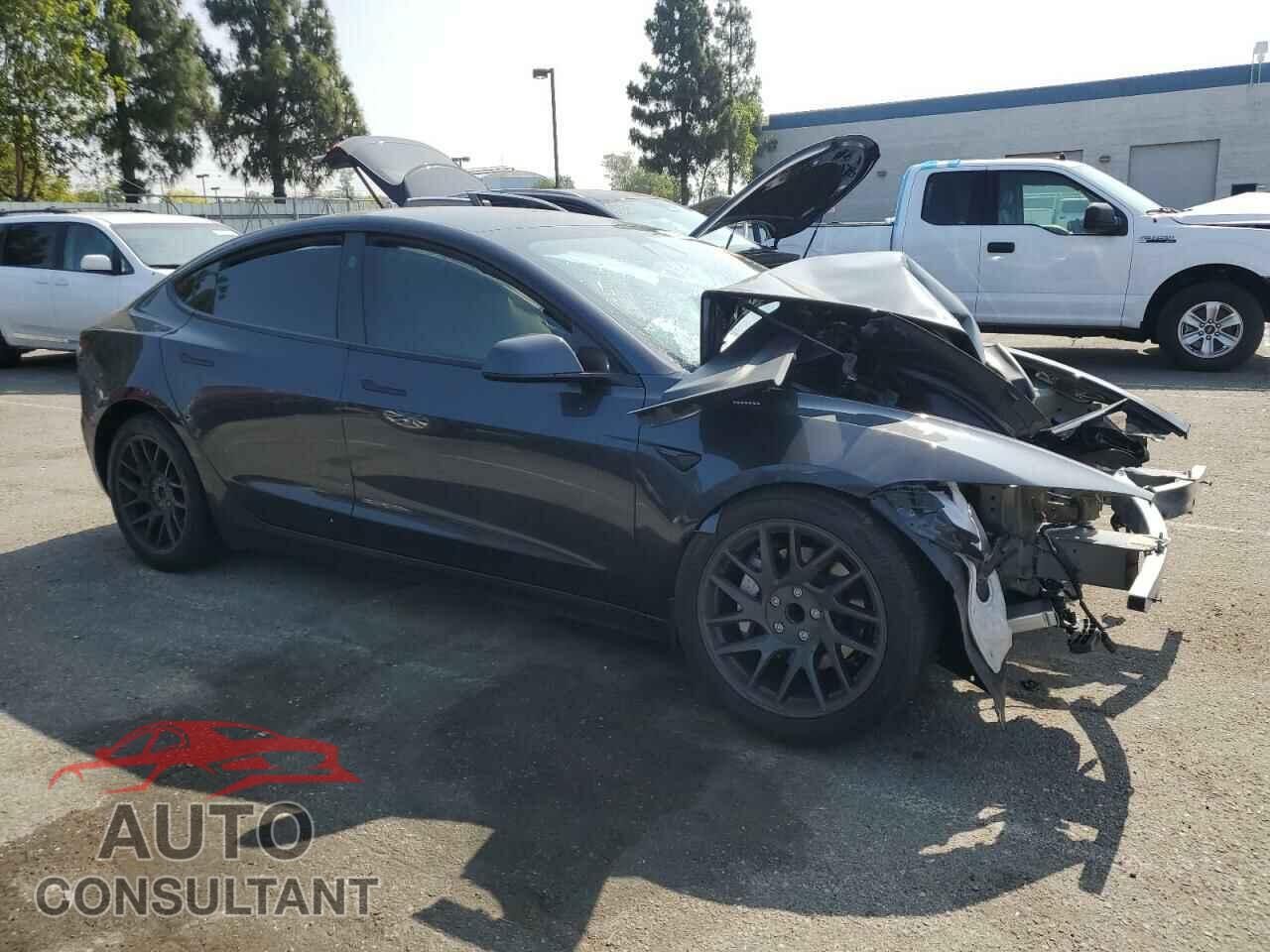 TESLA MODEL 3 2024 - 5YJ3E1EA7RF728225