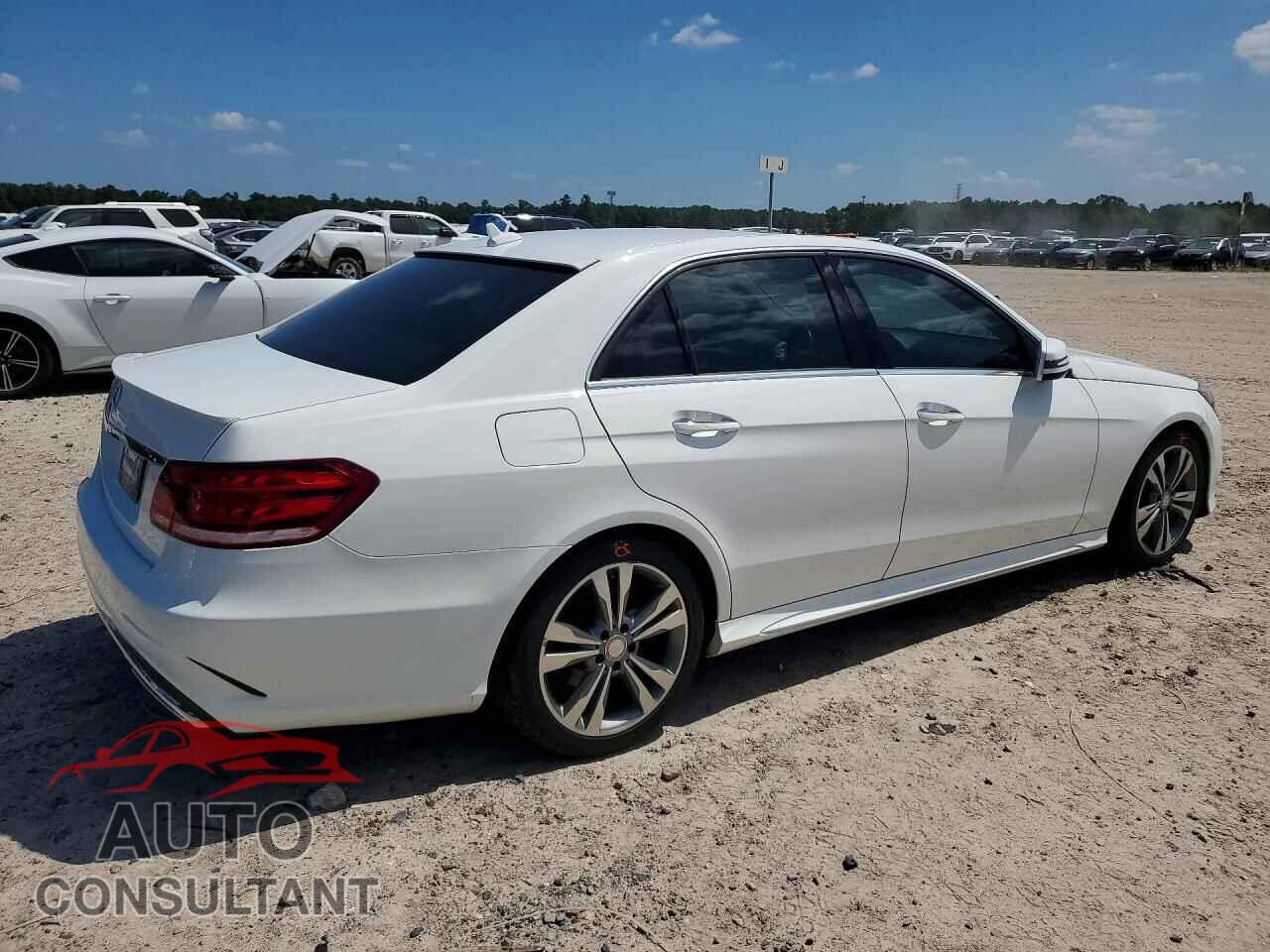 MERCEDES-BENZ E-CLASS 2015 - WDDHF5KB7FB119034