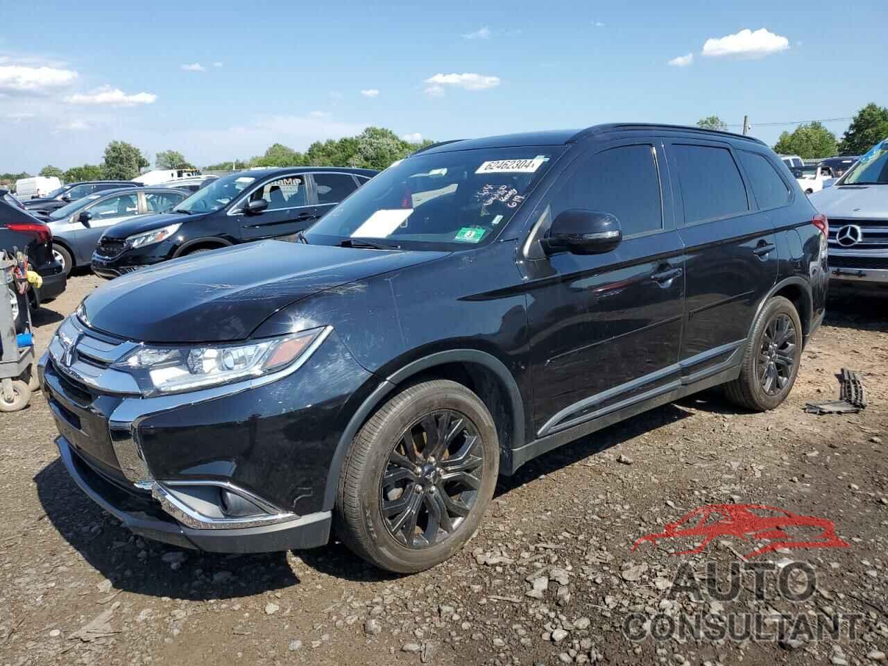 MITSUBISHI OUTLANDER 2018 - JA4AD3A38JZ044600