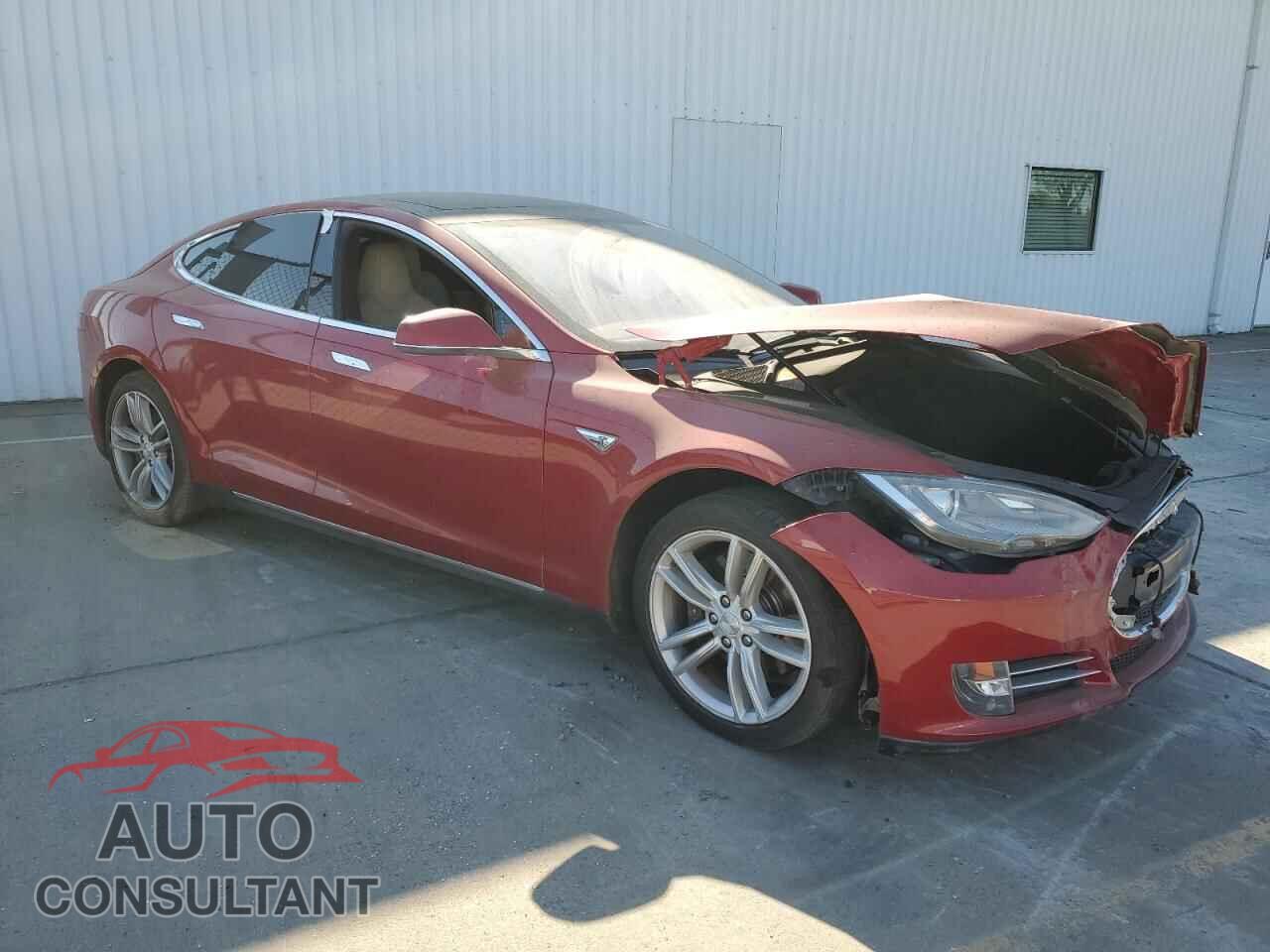TESLA MODEL S 2015 - 5YJSA1E18FF120152