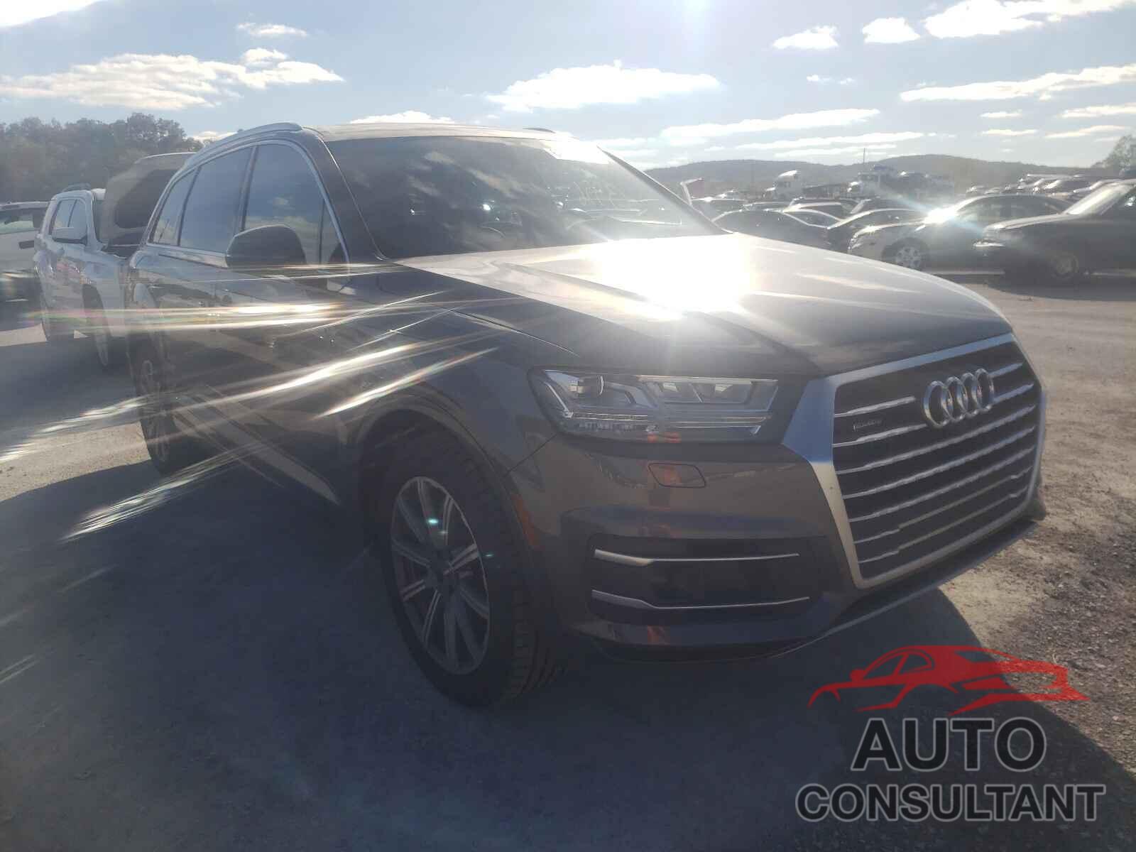 AUDI Q7 2018 - WA1LHAF73JD038021