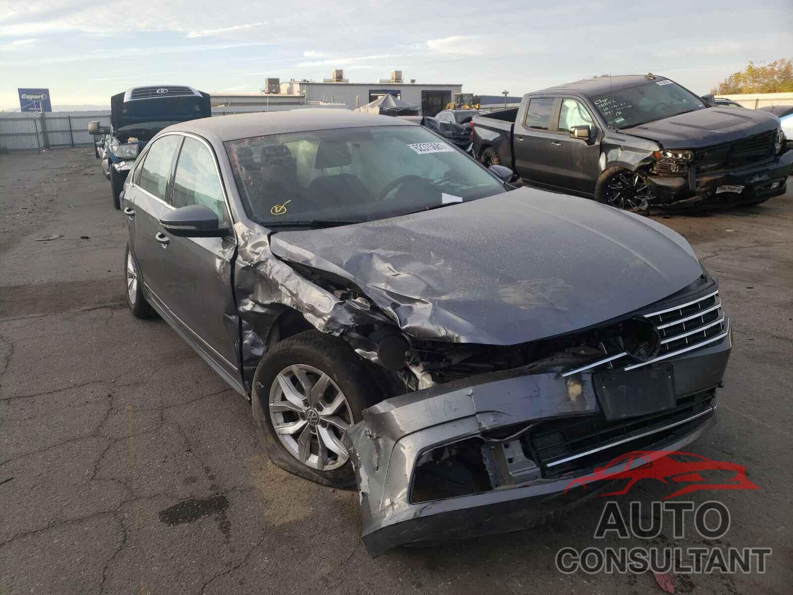 VOLKSWAGEN PASSAT 2017 - 1VWAT7A30HC014064