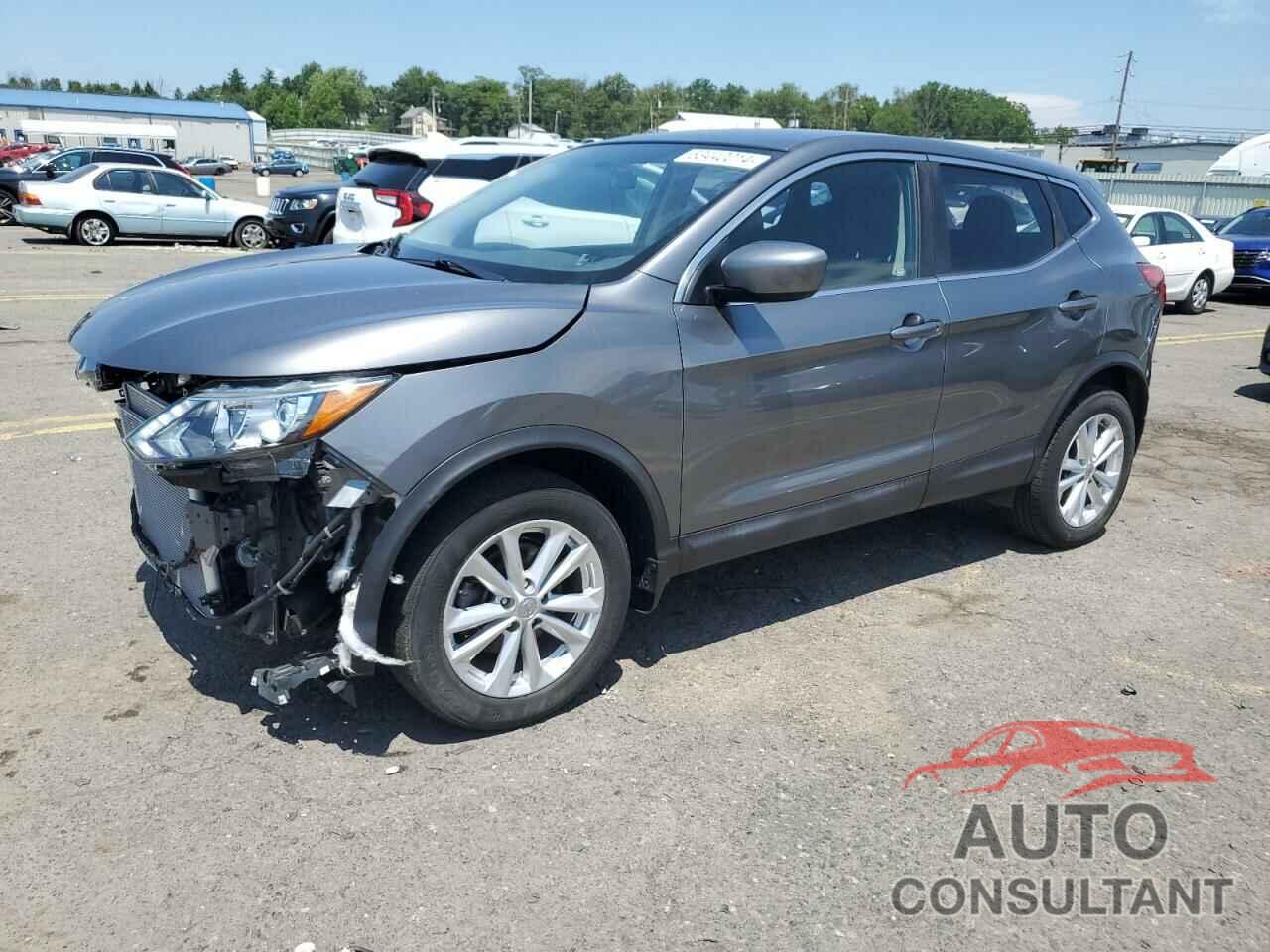 NISSAN ROGUE 2017 - JN1BJ1CR8HW130514