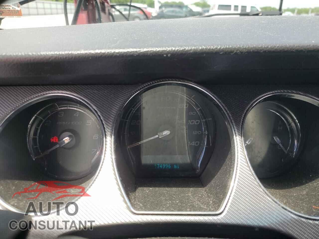 FORD TAURUS 2011 - 1FAHP2KT5BG136352