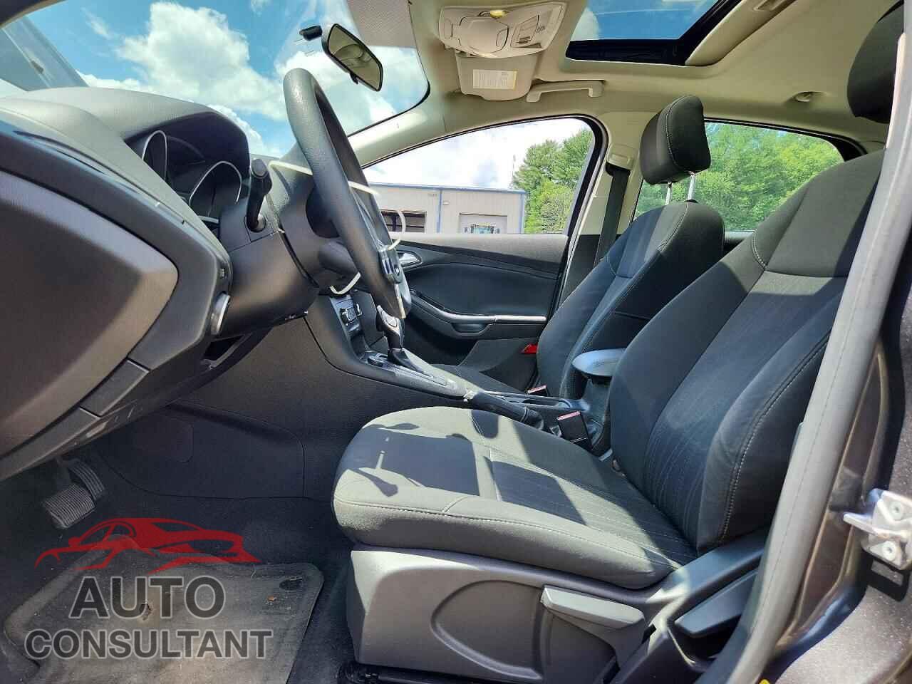 FORD FOCUS 2016 - 1FADP3F27GL200539