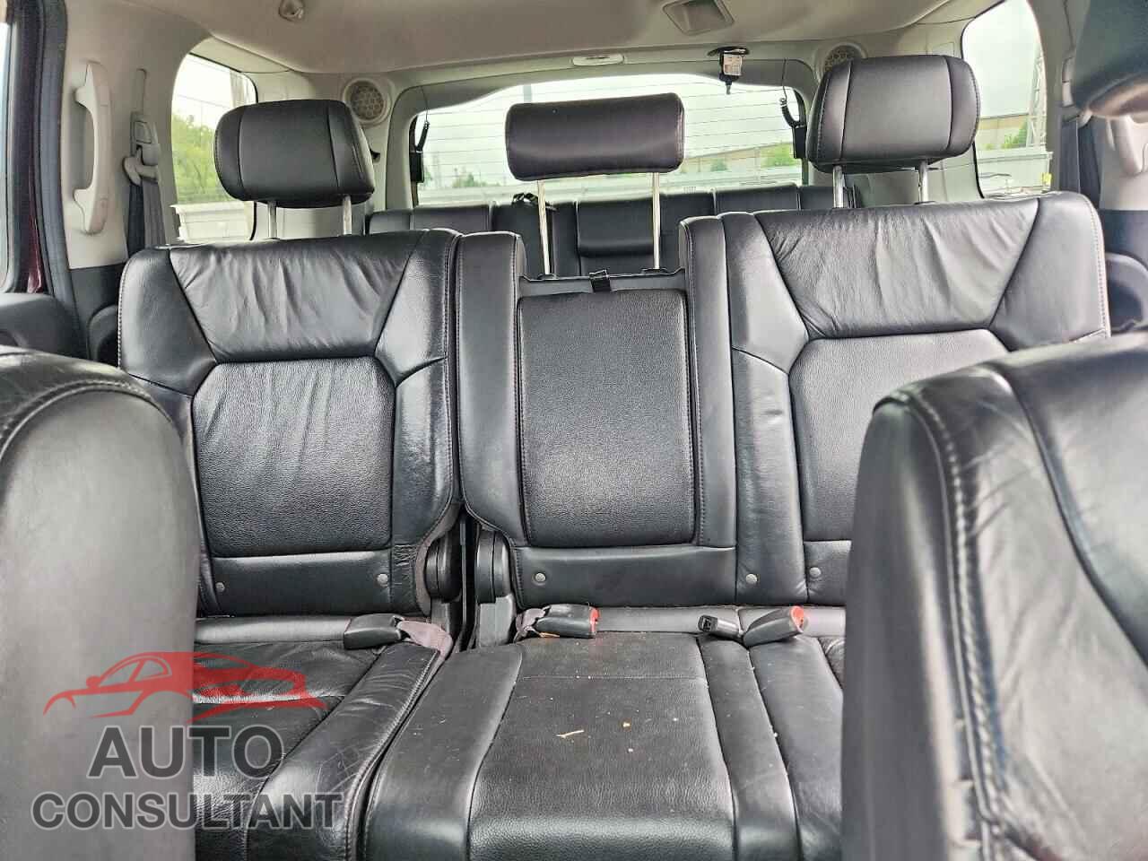 HONDA PILOT 2011 - 5FNYF4H6XBB098024