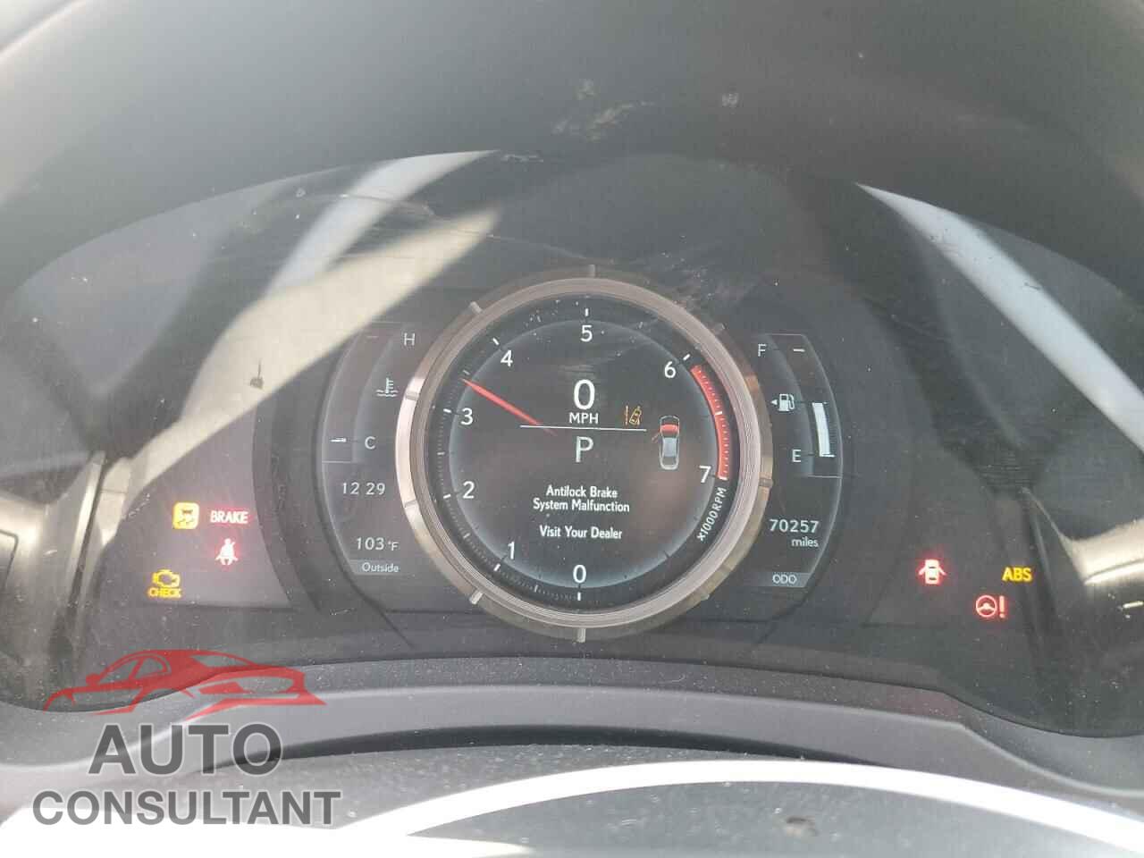 LEXUS IS 2017 - JTHBA1D28H5054991