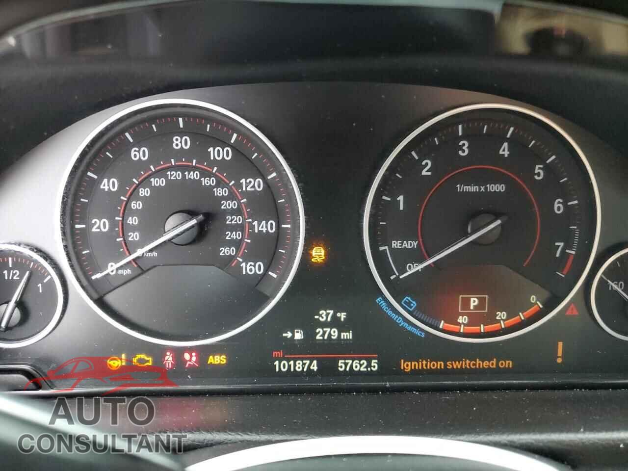 BMW 3 SERIES 2017 - WBA8D9C33HA011952